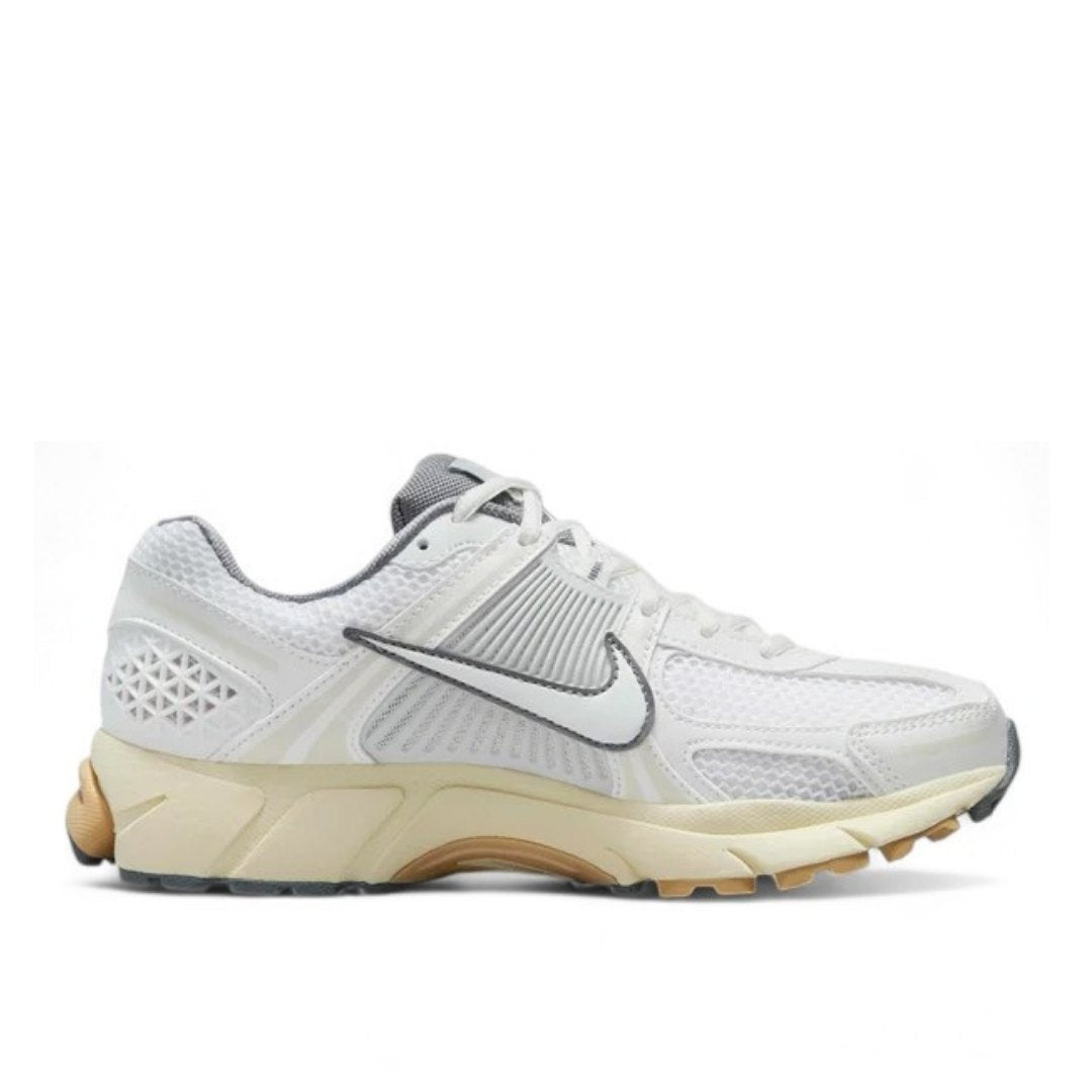 Nike - Zoom Vomero 5 - Sneakers - thegoodlife.