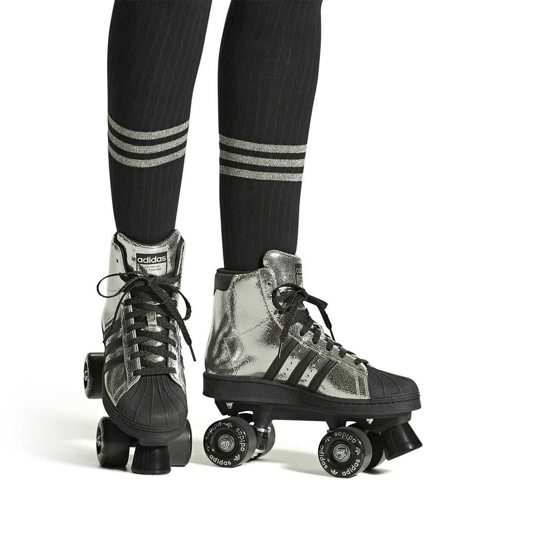 Superstar 82 Roller Skates