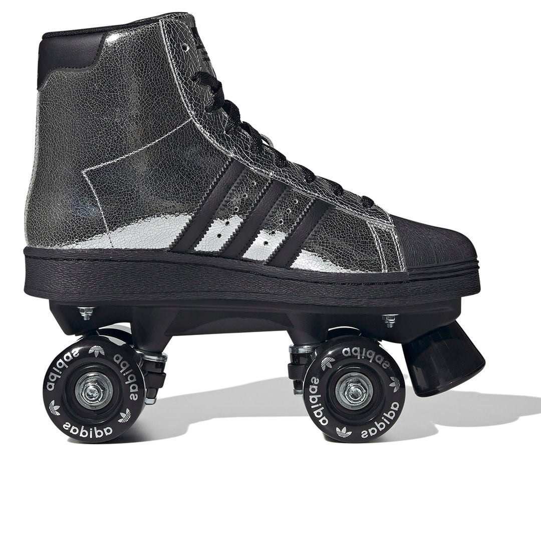 Superstar 82 Roller Skates