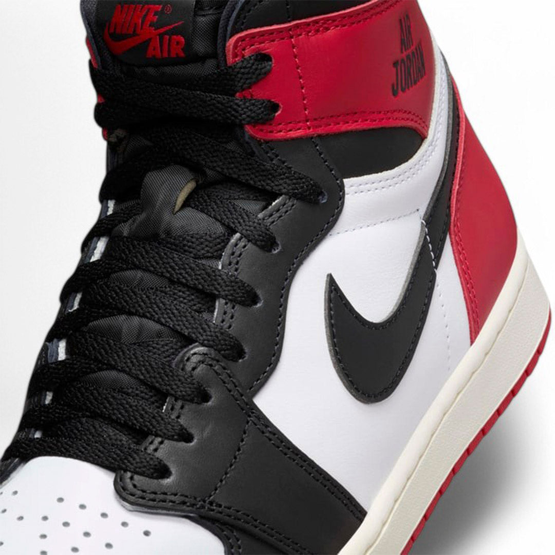 Air Jordan 1 Retro High OG 'Black Toe'