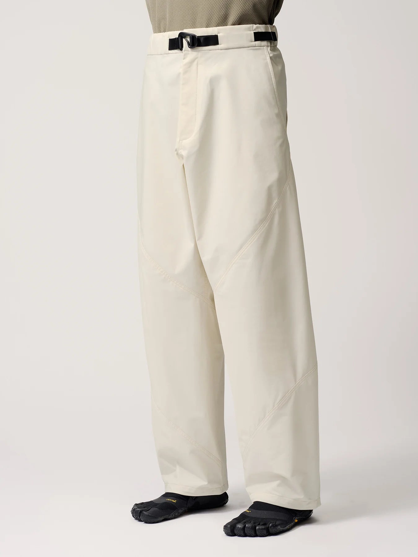 Goldwin 0 - Helicoid Wide Pants - Pants - thegoodlife.