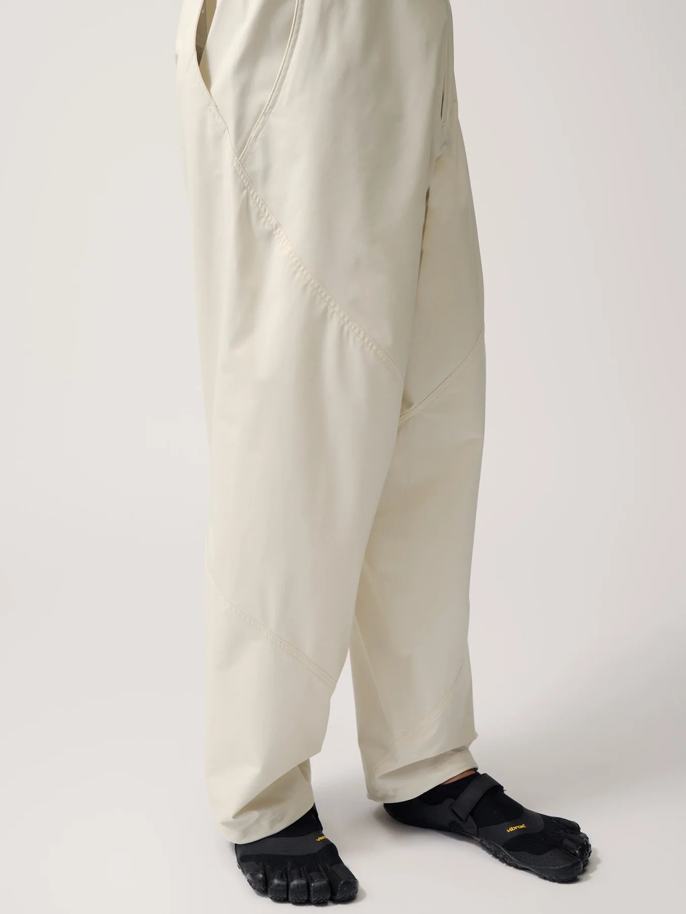 Goldwin 0 - Helicoid Wide Pants - Pants - thegoodlife.