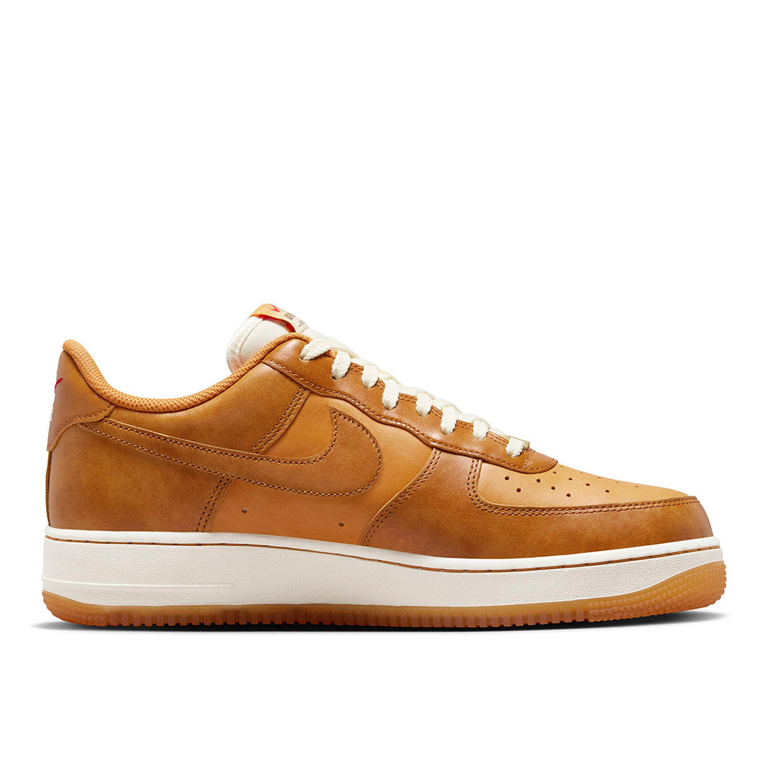 Nike - Air Force 1 '07 LV8 - Sneakers - thegoodlife.