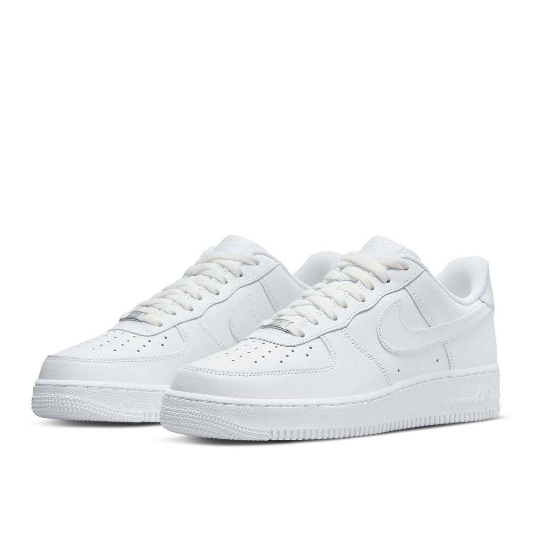 Nike - Air Force 1 07 LE - Sneakers - thegoodlife.